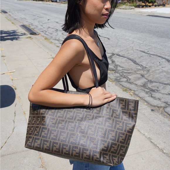 Authentic Fendi Zucca Canvas Tote - Picture 2 of 15